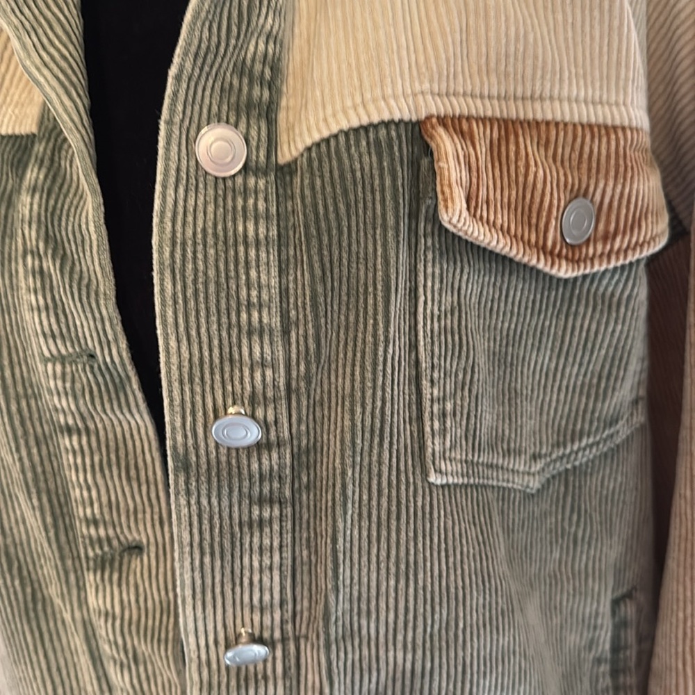 Entro Brand Corduroy flap pocket shacket, size Large oversized, green tan brown